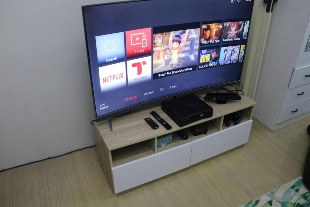 Huge A2J Executive Luxury 1Br Suite Near Abs Cbn, Gma Manila Kültér fotó