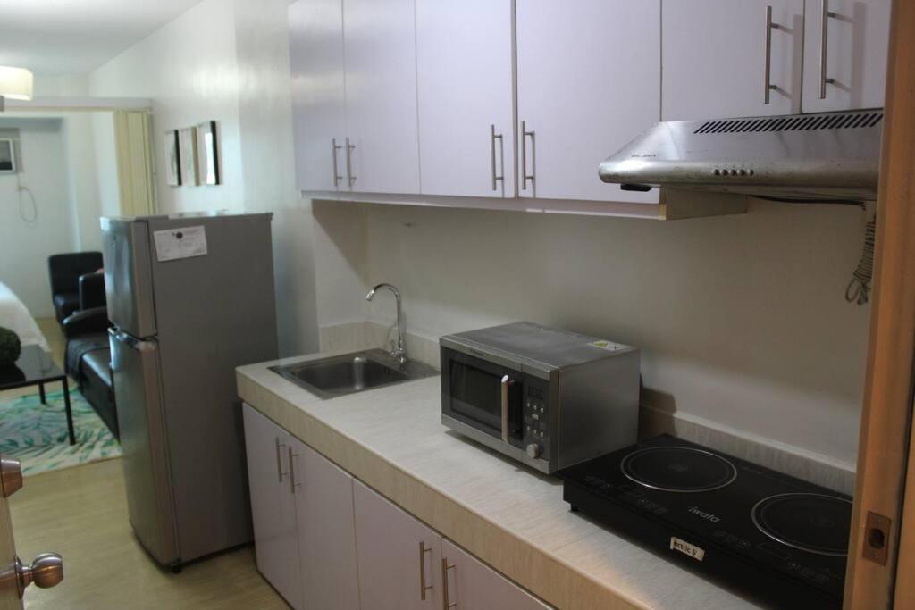 Huge A2J Executive Luxury 1Br Suite Near Abs Cbn, Gma Manila Kültér fotó